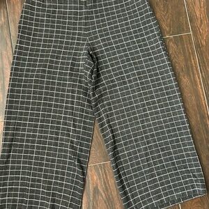 J.Jill Gray, Pink and White Checkered Cropped Pull-On Pants size S